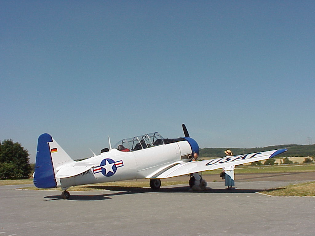 North American T6 Harvard und Super Six